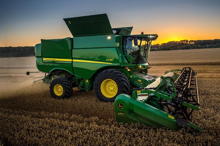 John Deere S790 - Combines & forage harvesters - Macgest